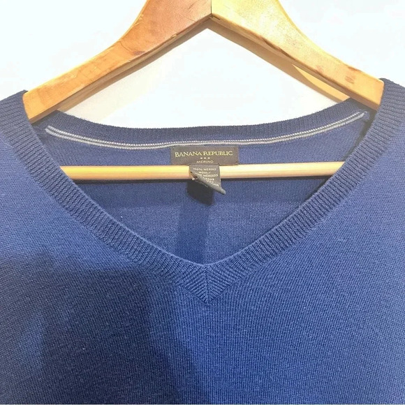 Men’s Dark Blue Banana Republic 100% merino wool sweater size XL - Picture 3 of 5